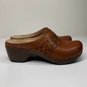 Dansko Clogs Womens 37 Brown Leather Shyanne Mule Laser Cut Tooled Casual Boho